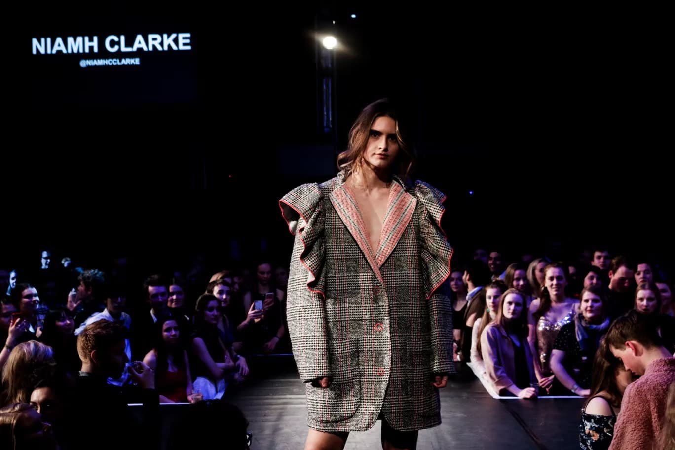 CATWALK17 — photograph 4 of 11