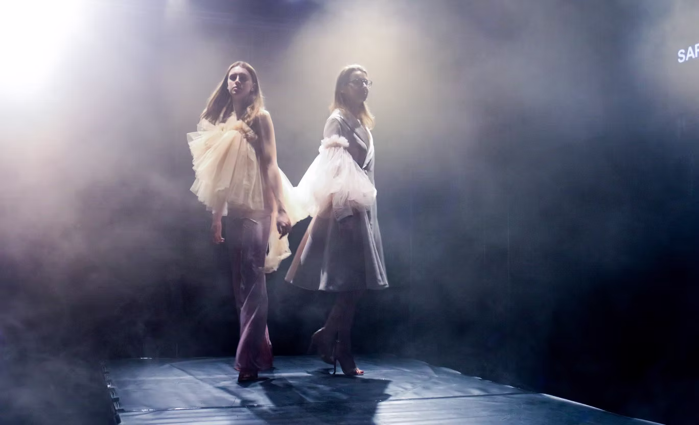 CATWALK17 — photograph 6 of 11