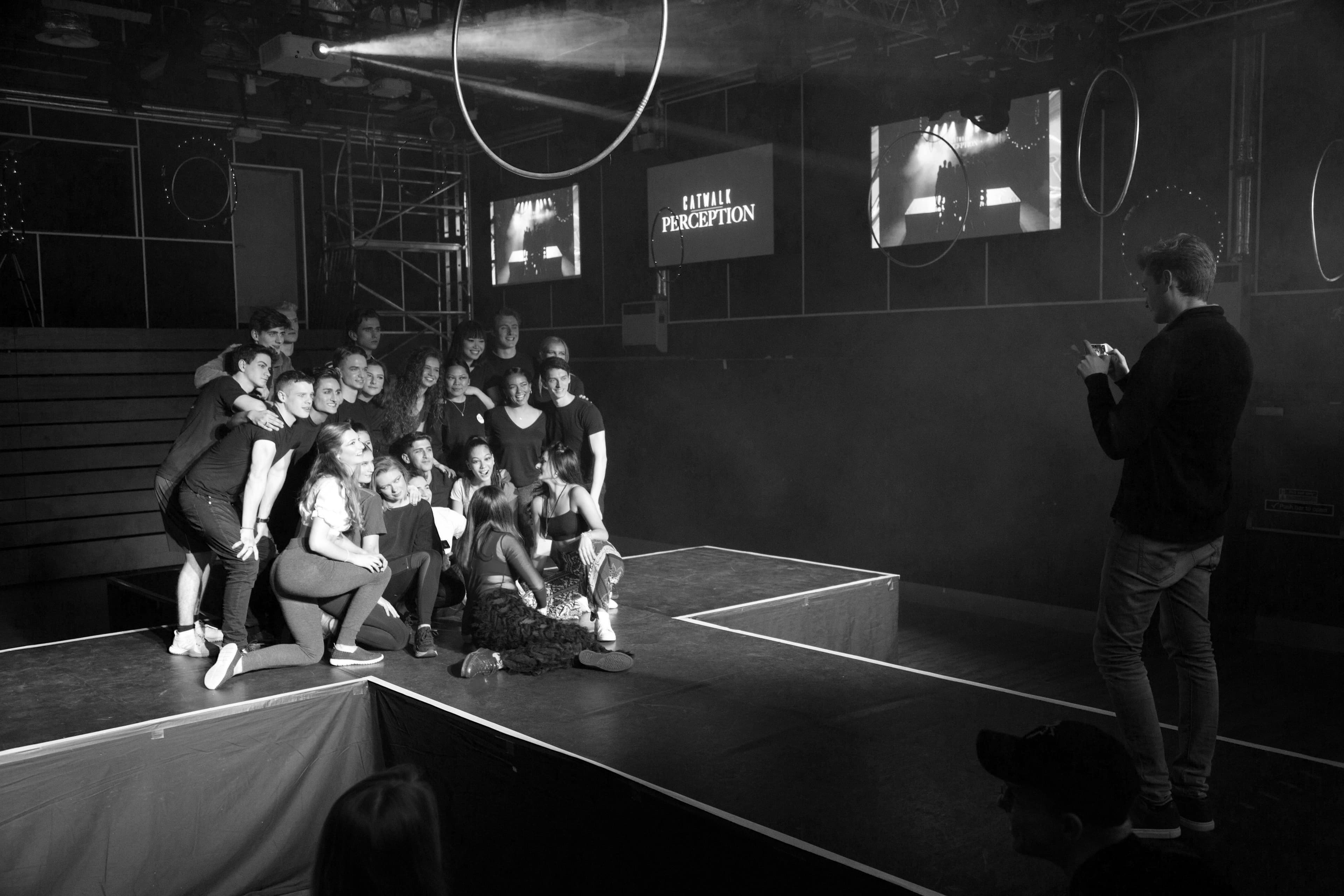 CATWALK19 — photograph 2 of 34