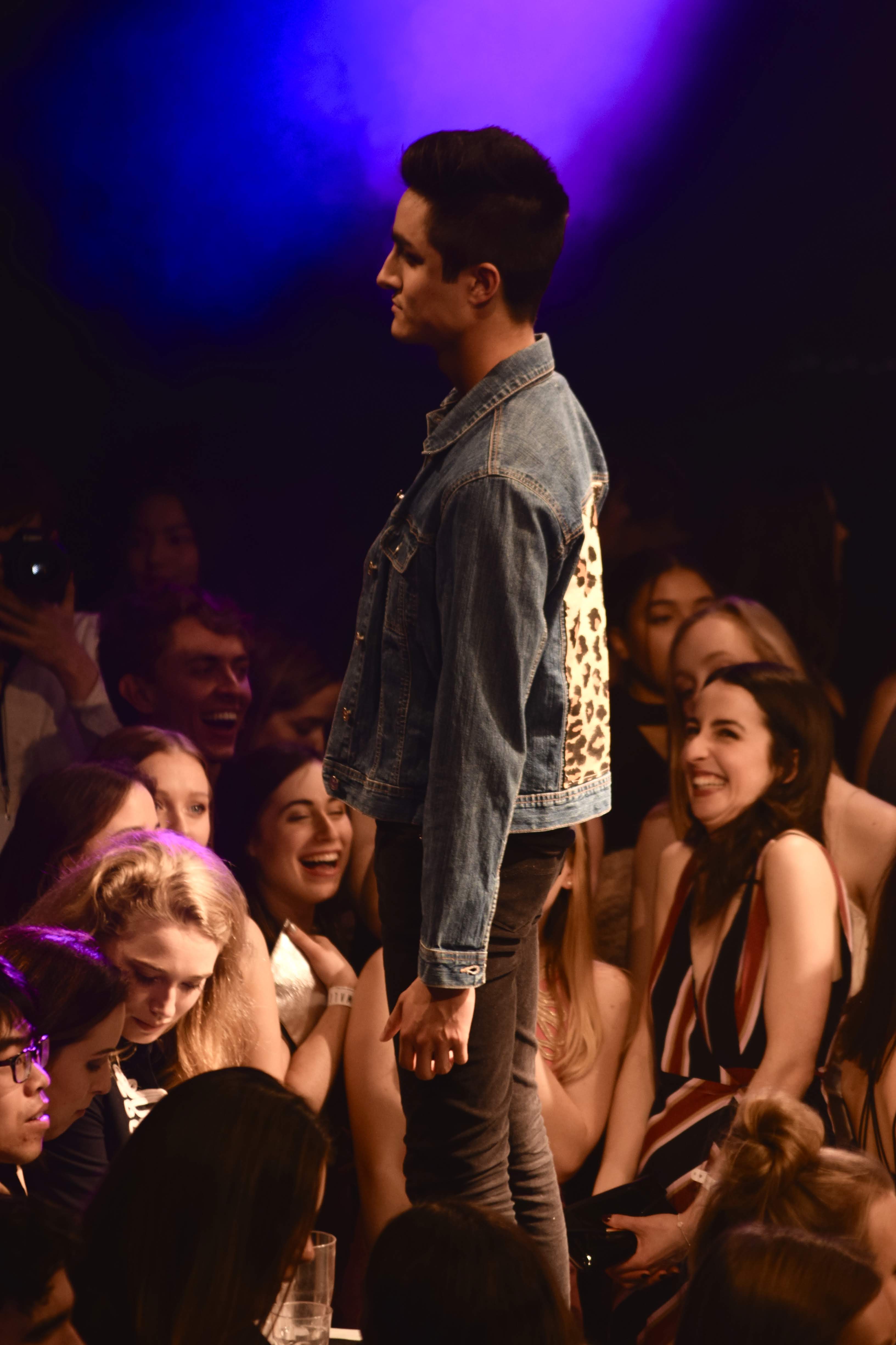 CATWALK19 — photograph 5 of 34