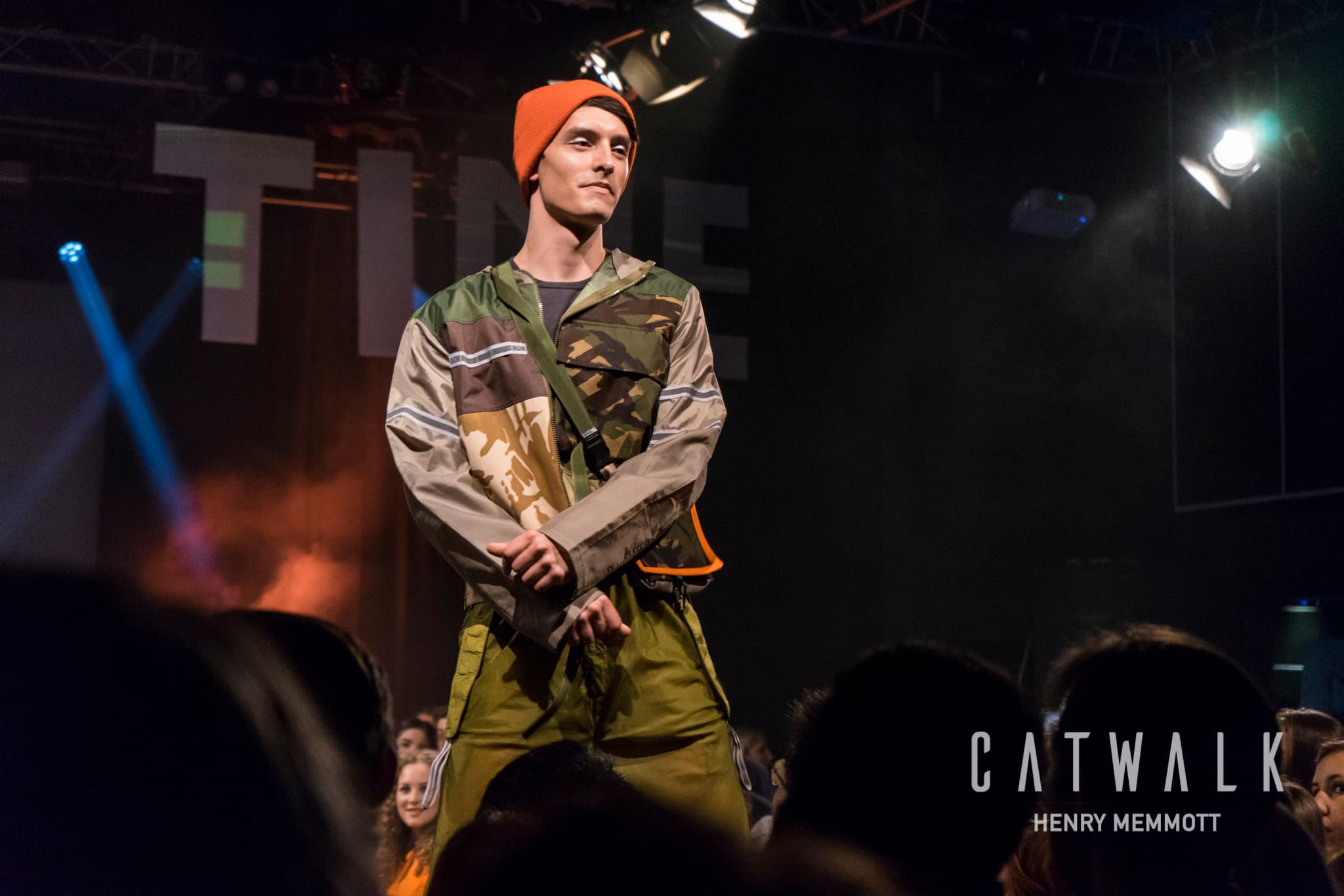 CATWALK20 — photograph 28 of 34