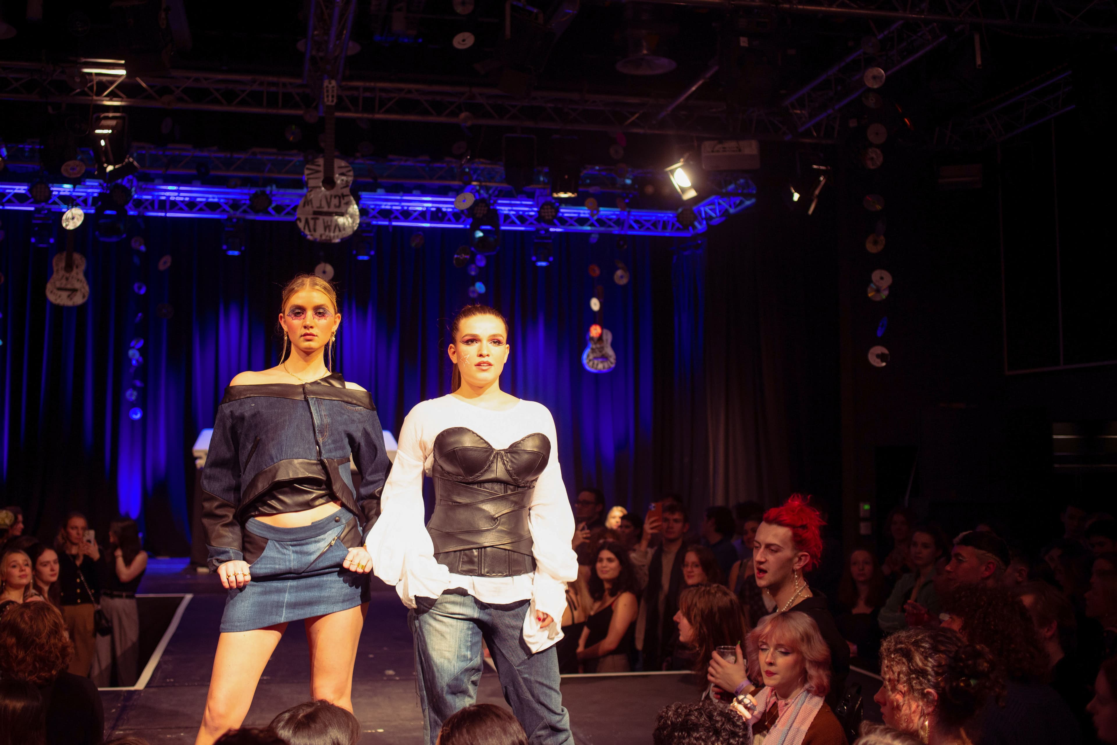 CATWALK24 — photograph 4 of 345