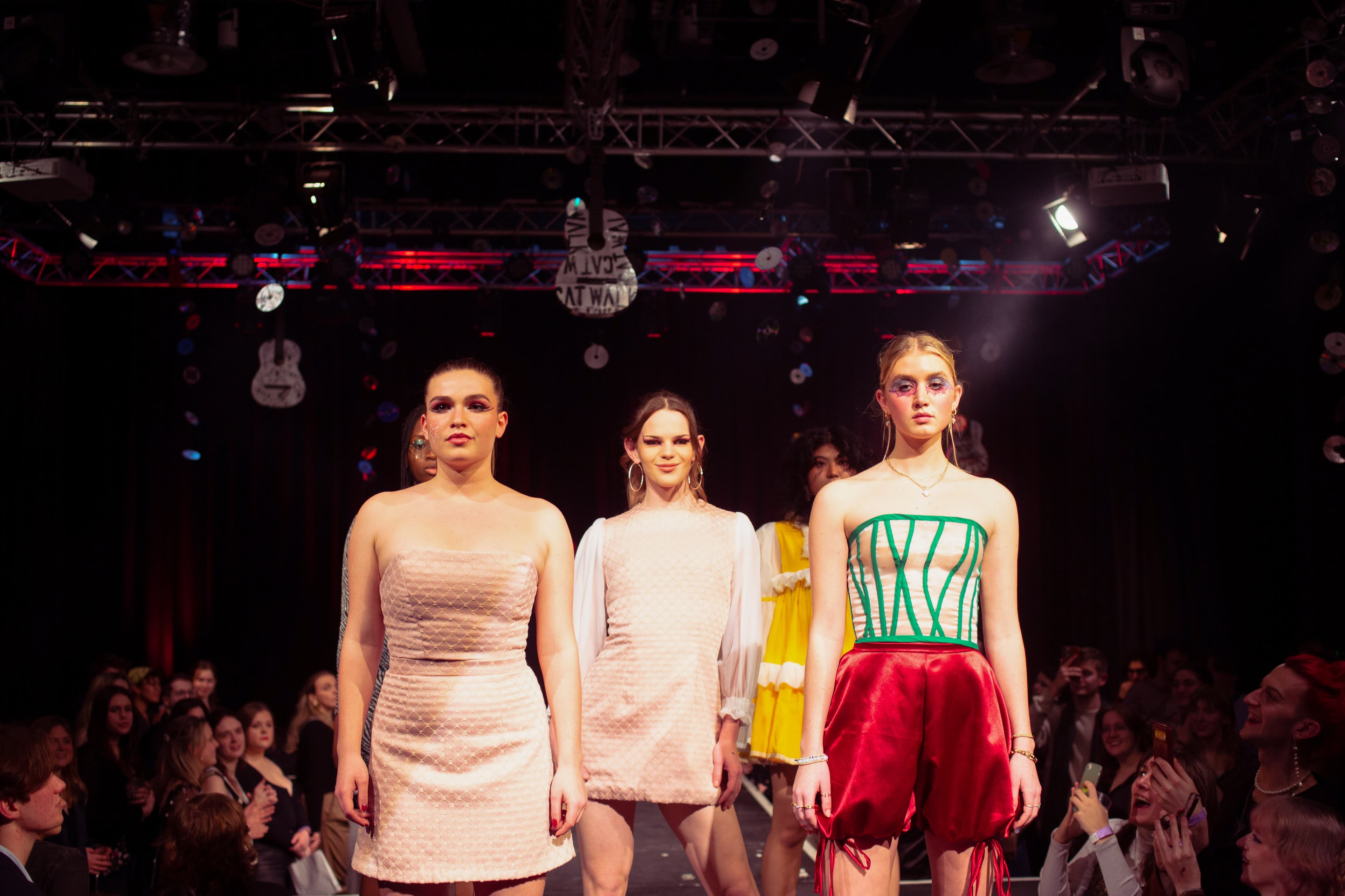 CATWALK24 — photograph 5 of 345