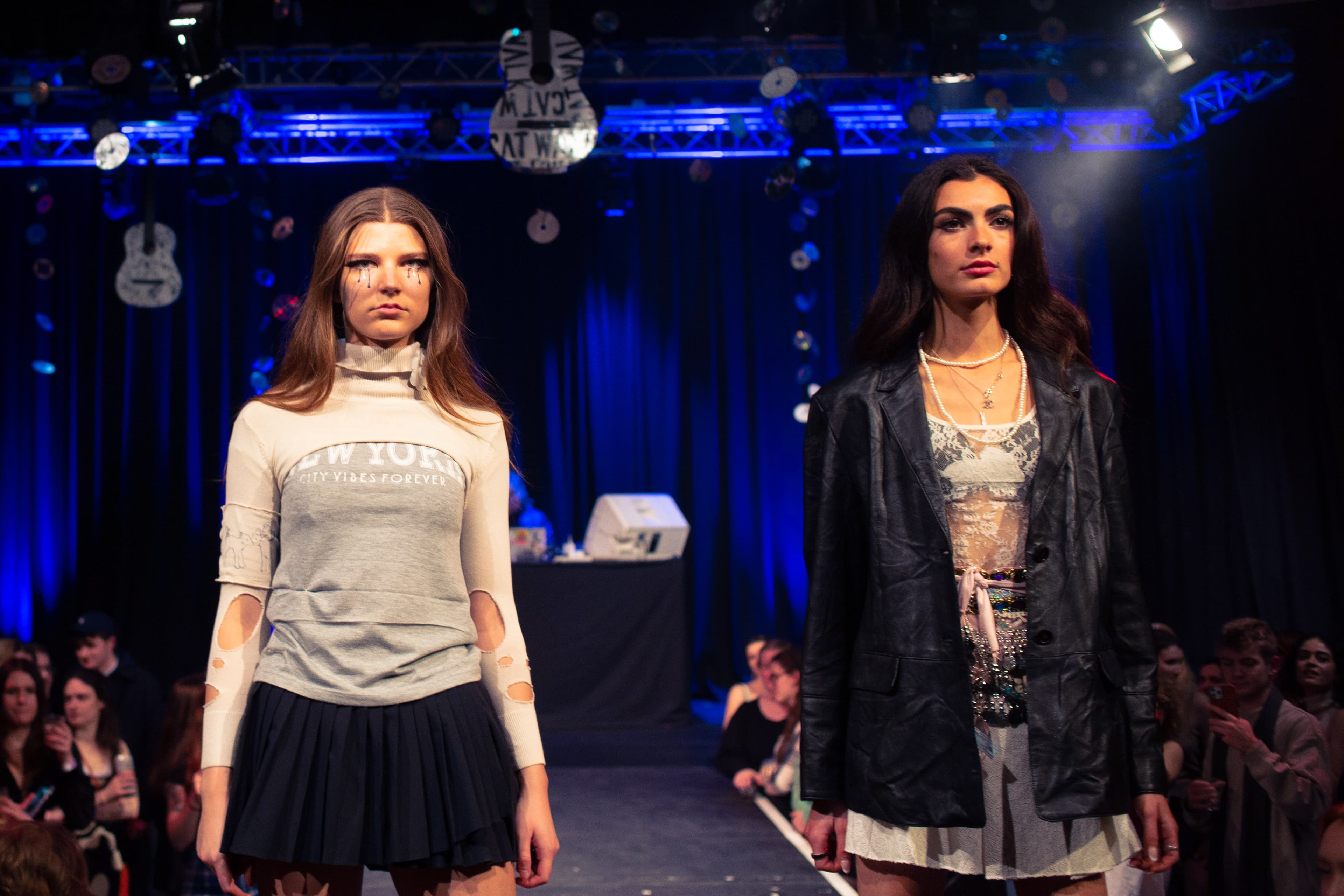 CATWALK24 — photograph 11 of 345