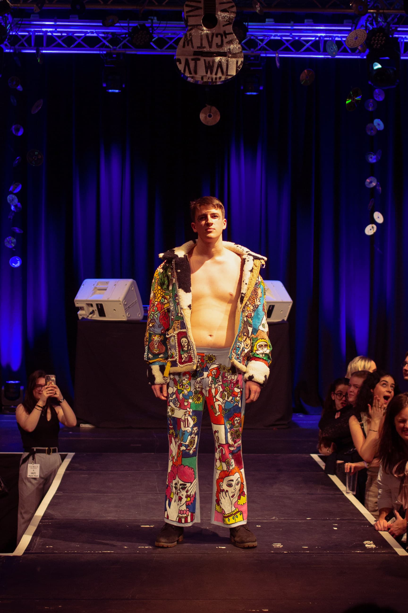 CATWALK24 — photograph 16 of 345