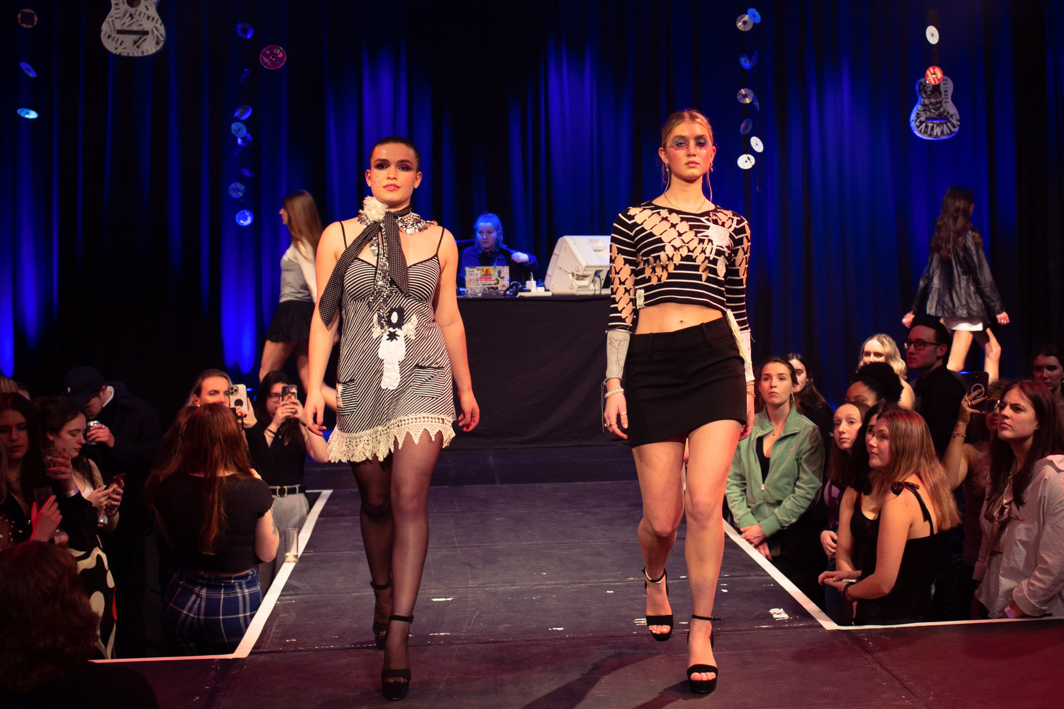 CATWALK24 — photograph 17 of 345