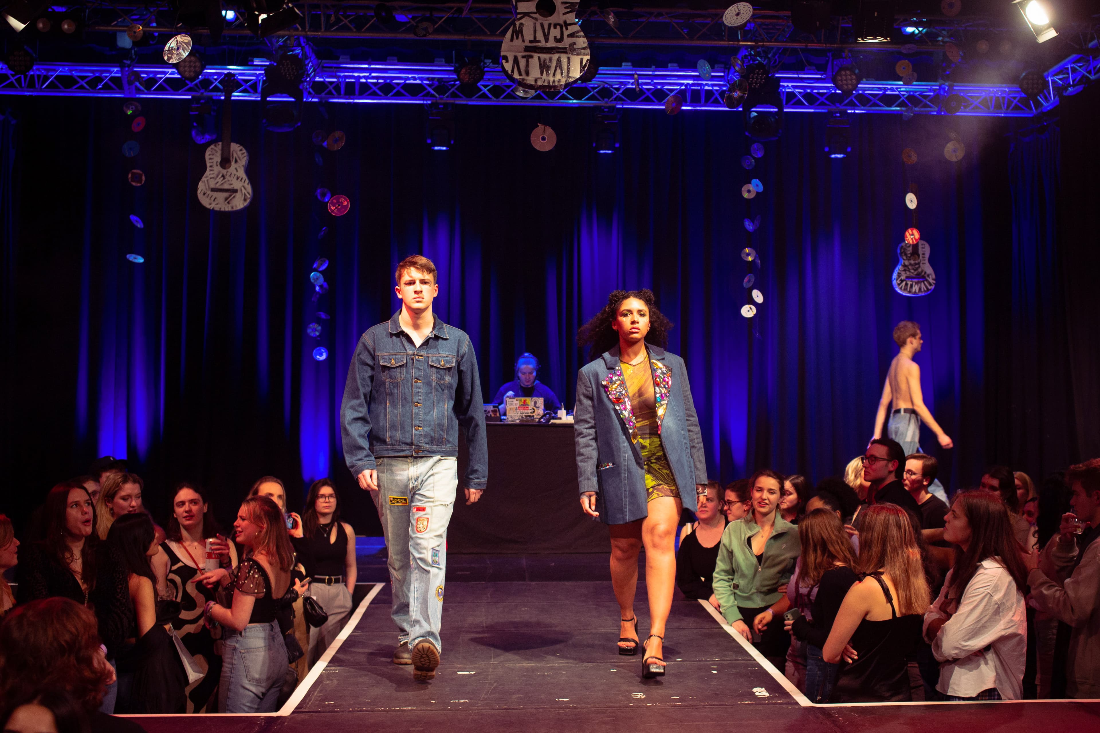 CATWALK24 — photograph 34 of 345