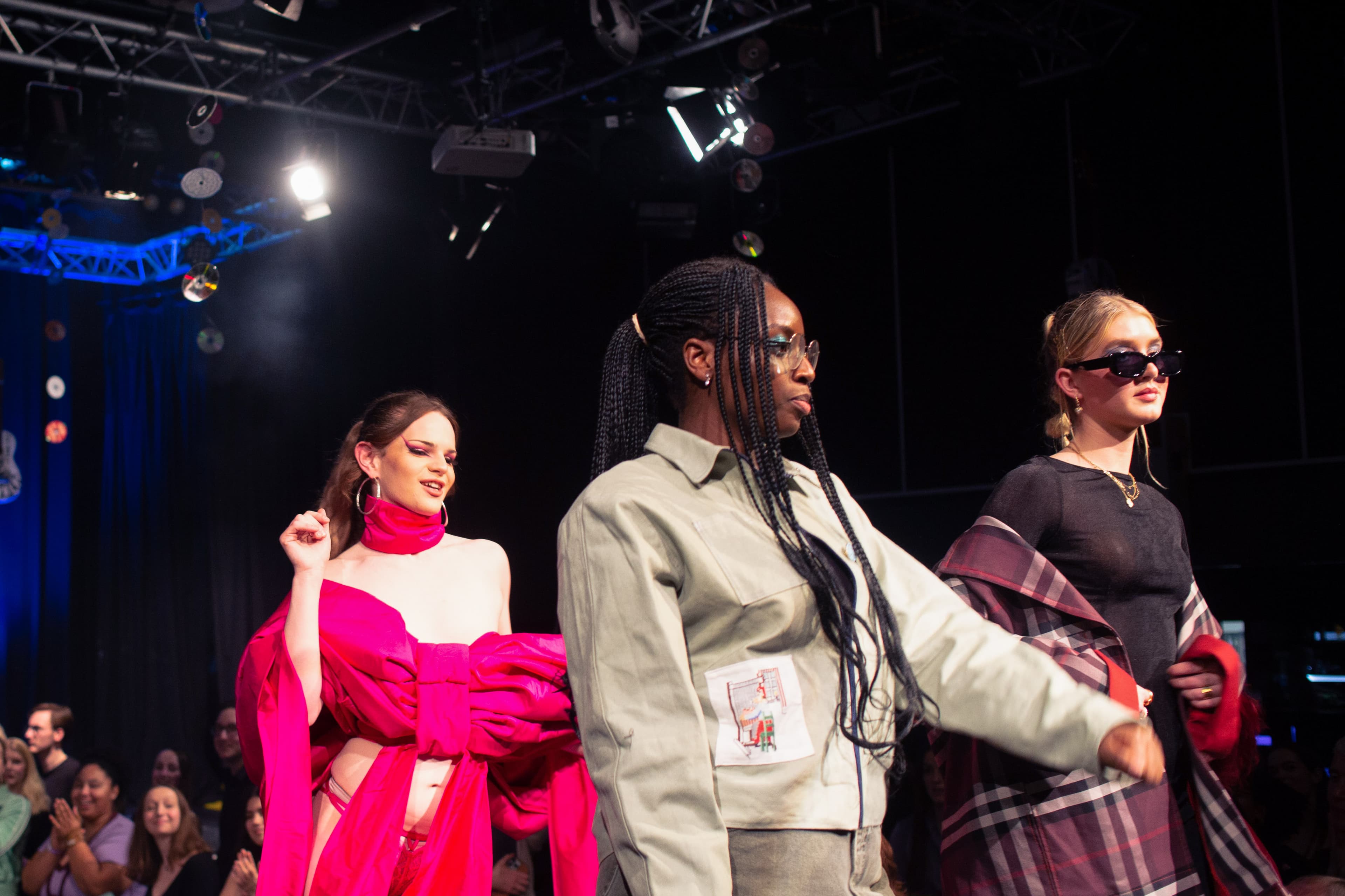 CATWALK24 — photograph 41 of 345