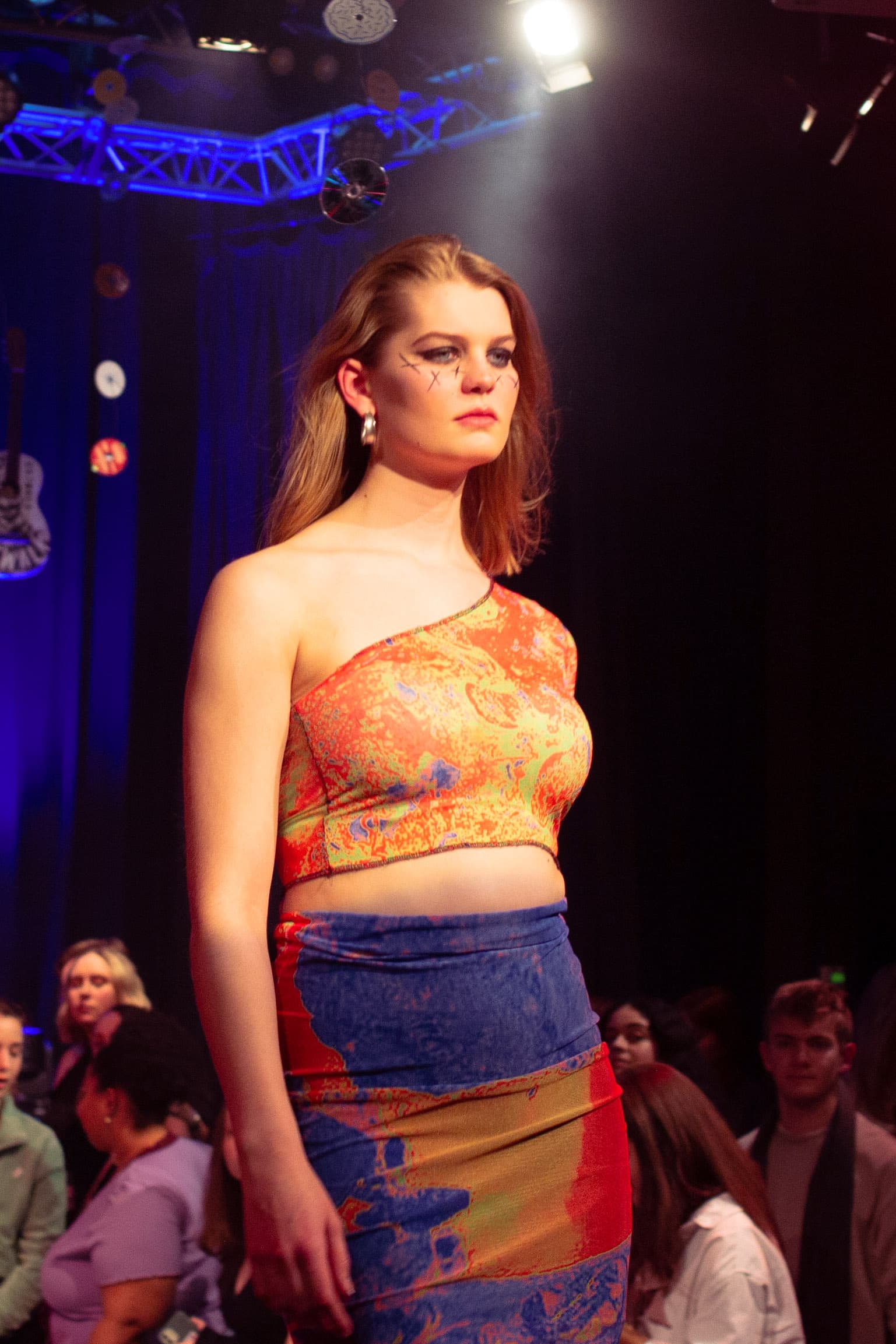 CATWALK24 — photograph 47 of 345