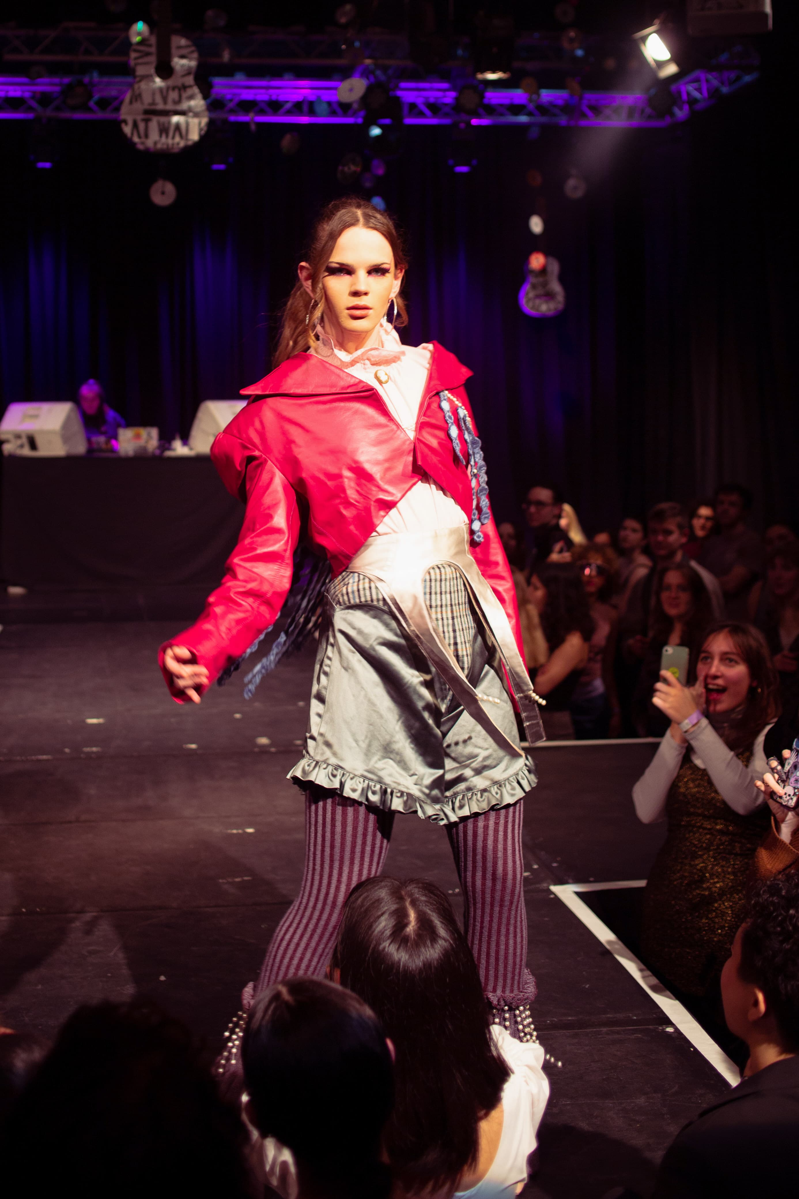 CATWALK24 — photograph 73 of 345