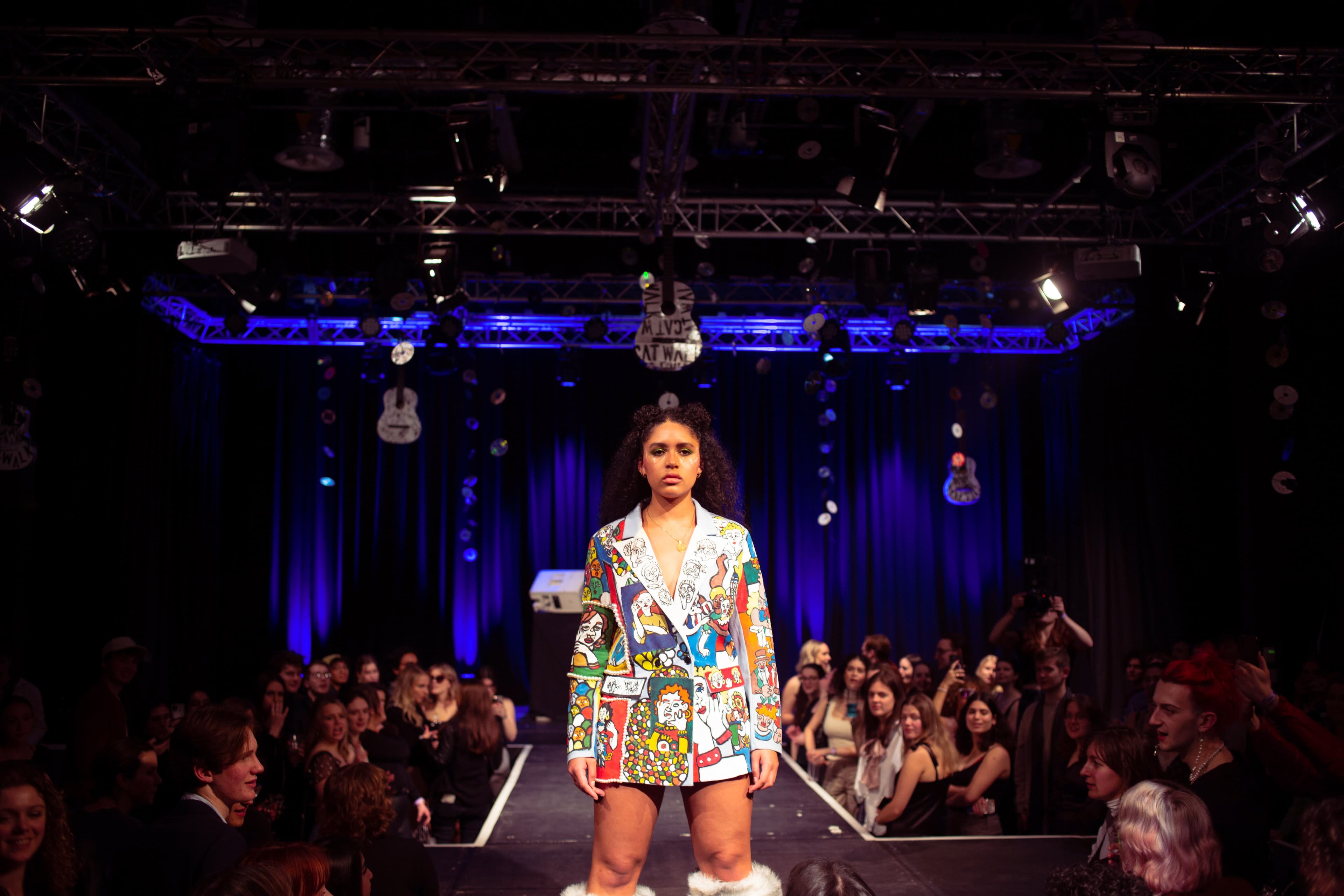 CATWALK24 — photograph 94 of 345