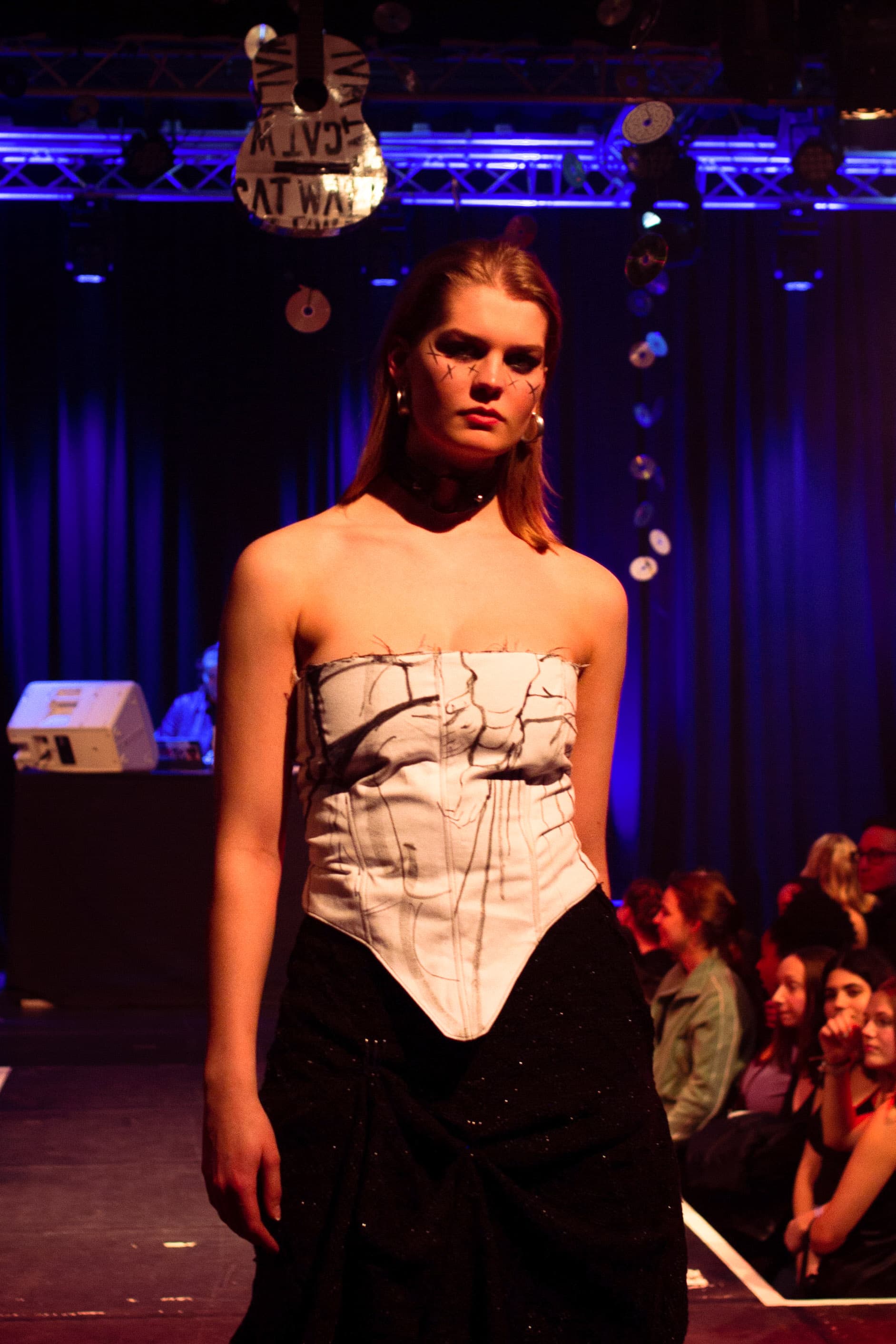 CATWALK24 — photograph 135 of 345