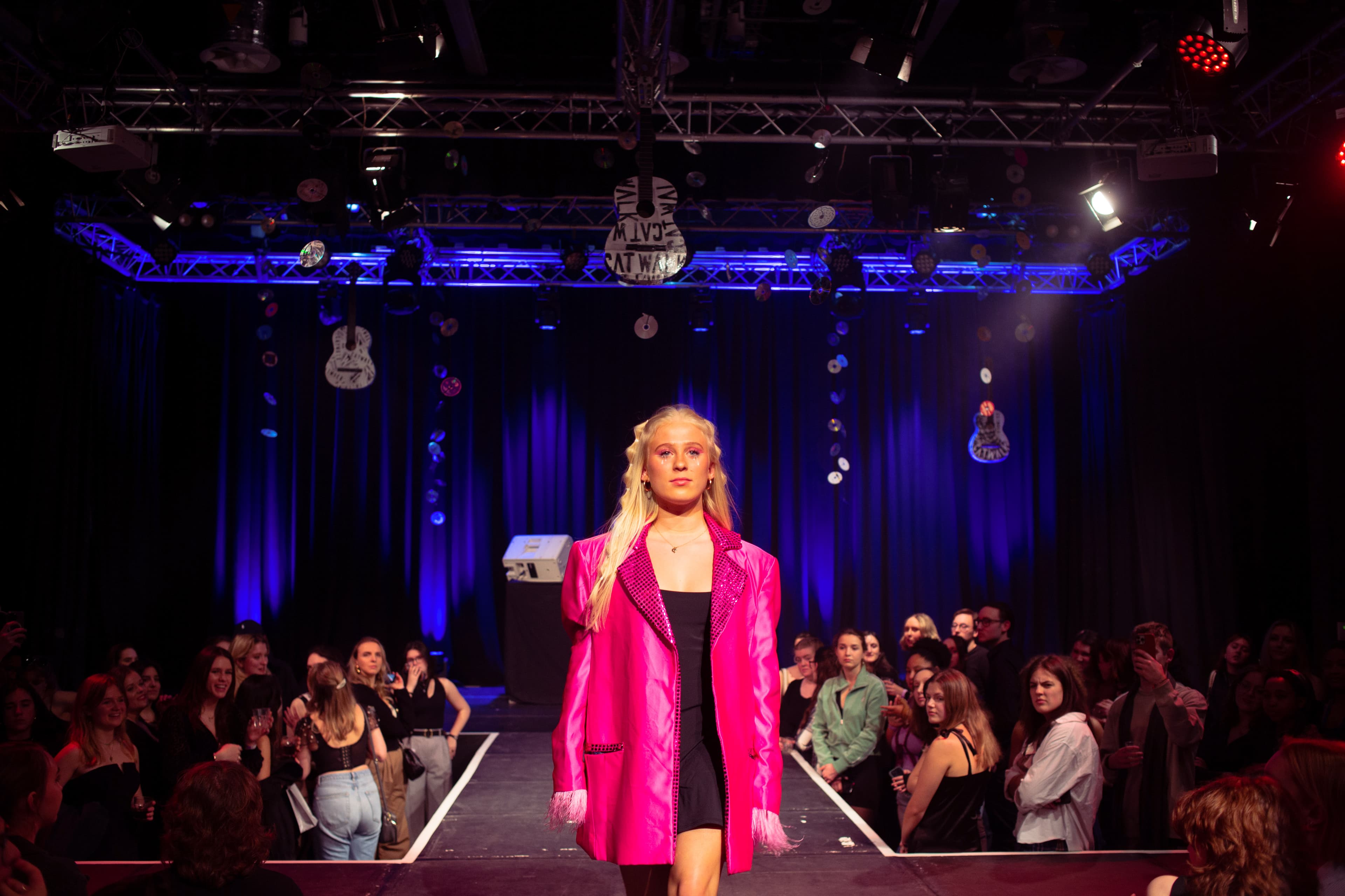 CATWALK24 — photograph 148 of 345