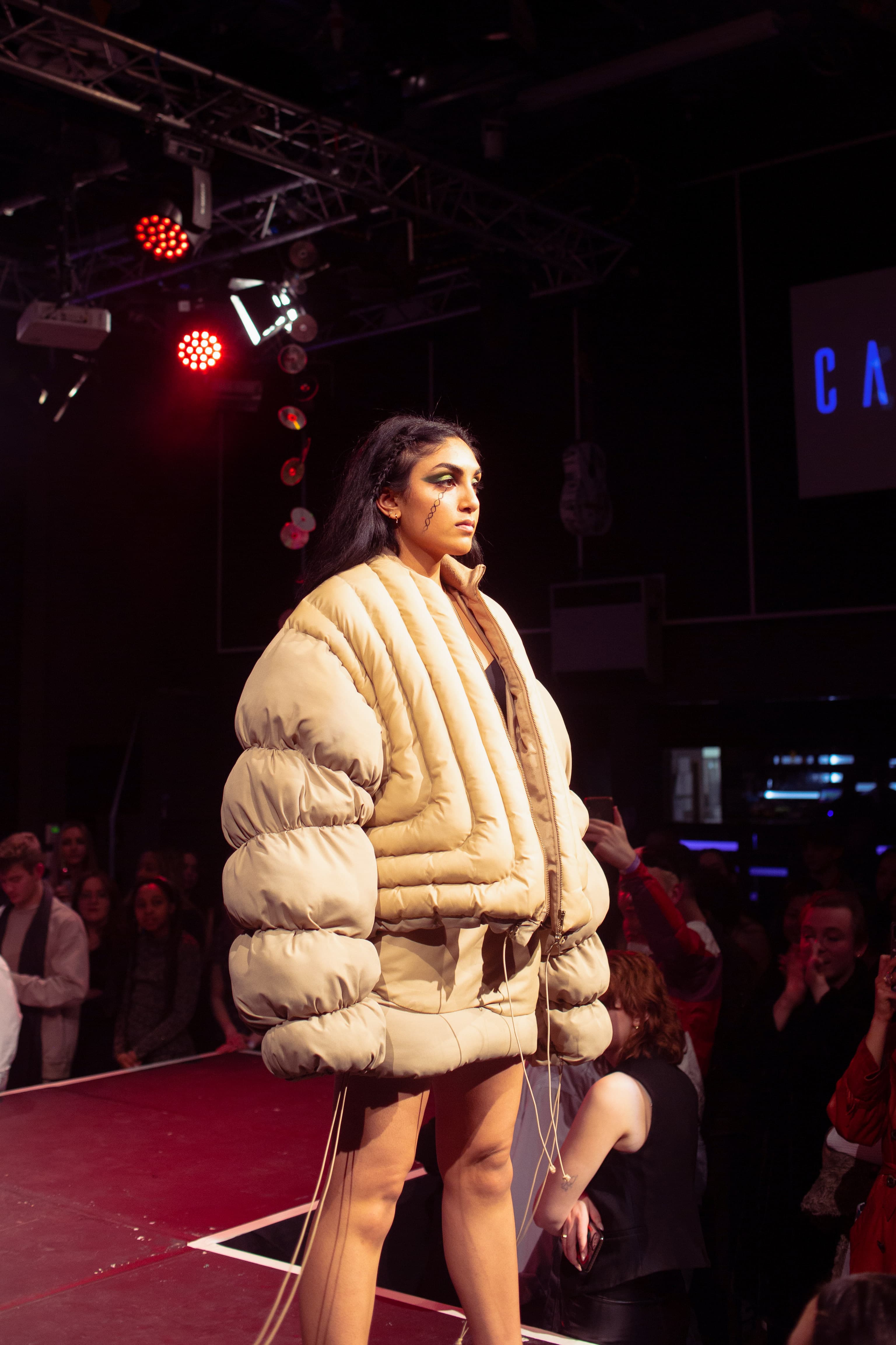 CATWALK24 — photograph 166 of 345