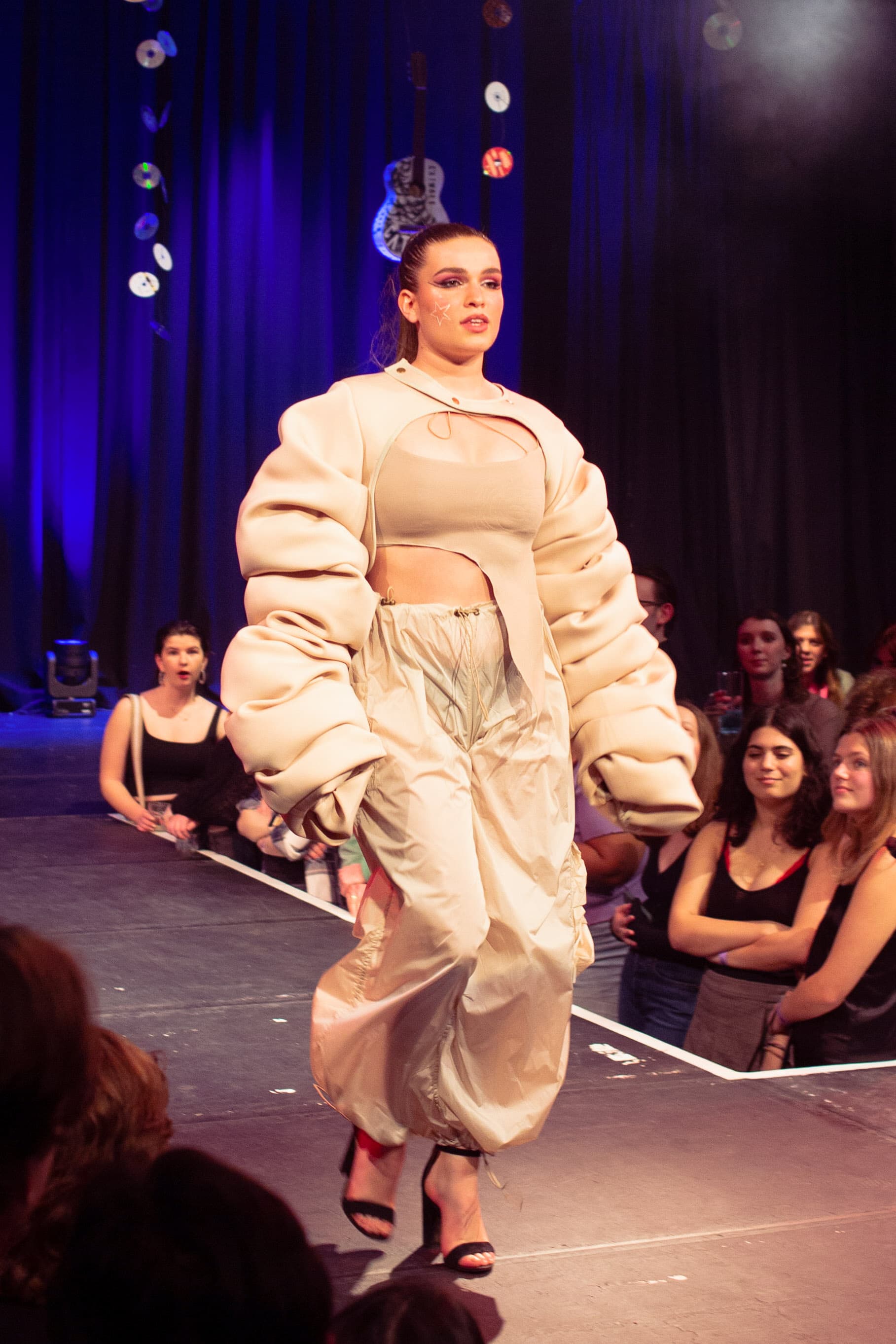 CATWALK24 — photograph 171 of 345