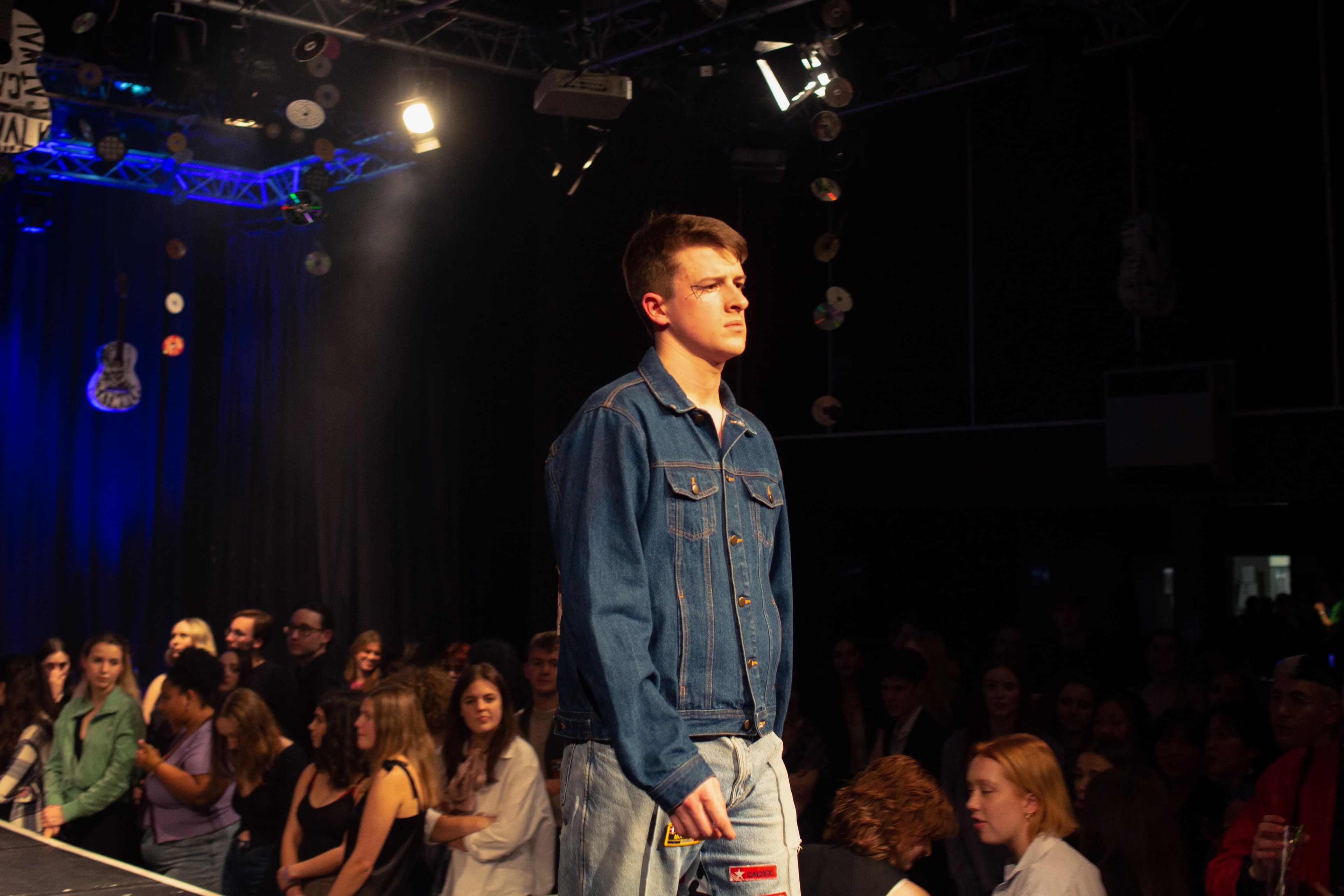 CATWALK24 — photograph 230 of 345