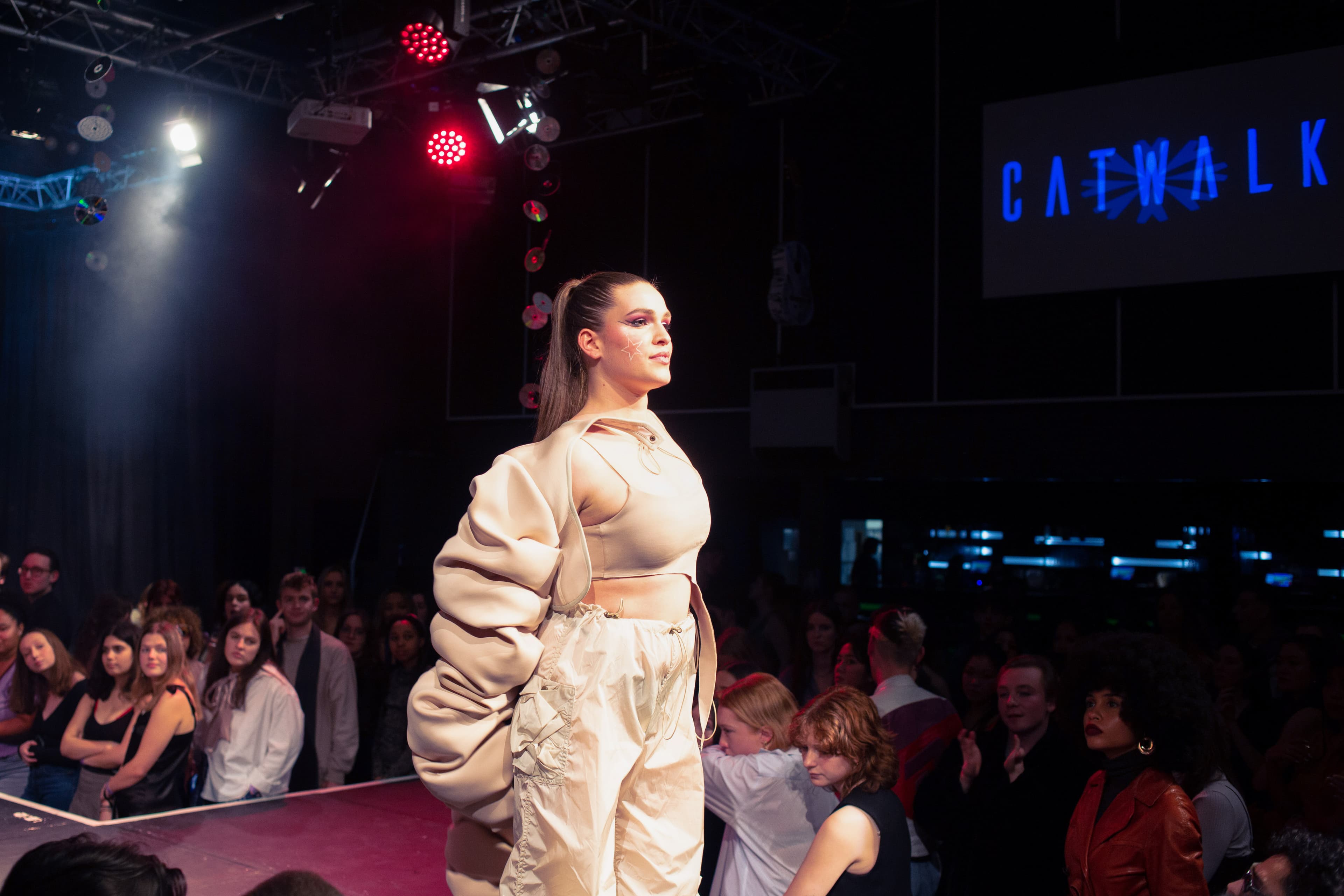 CATWALK24 — photograph 280 of 345