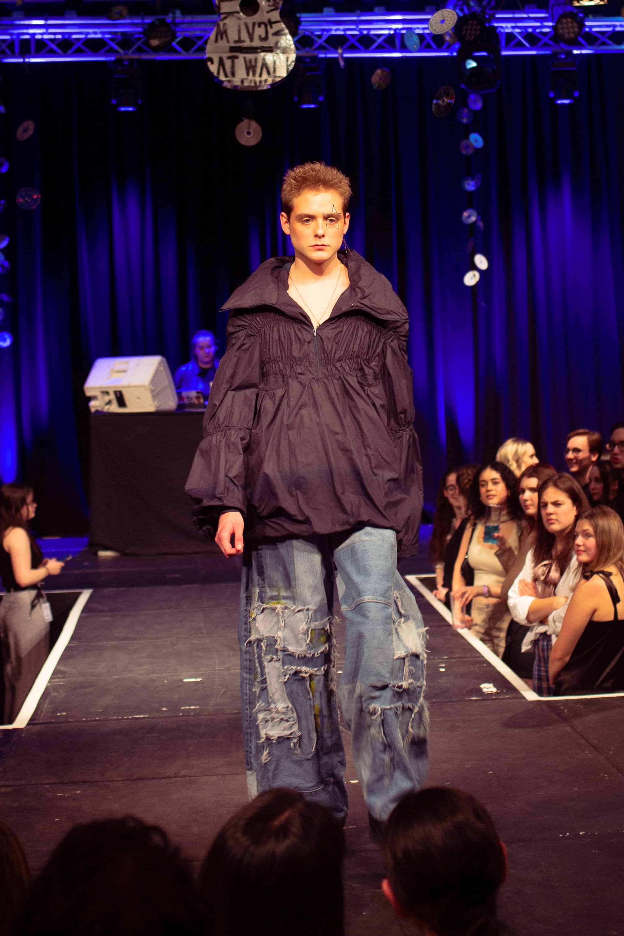 CATWALK24 — photograph 293 of 345
