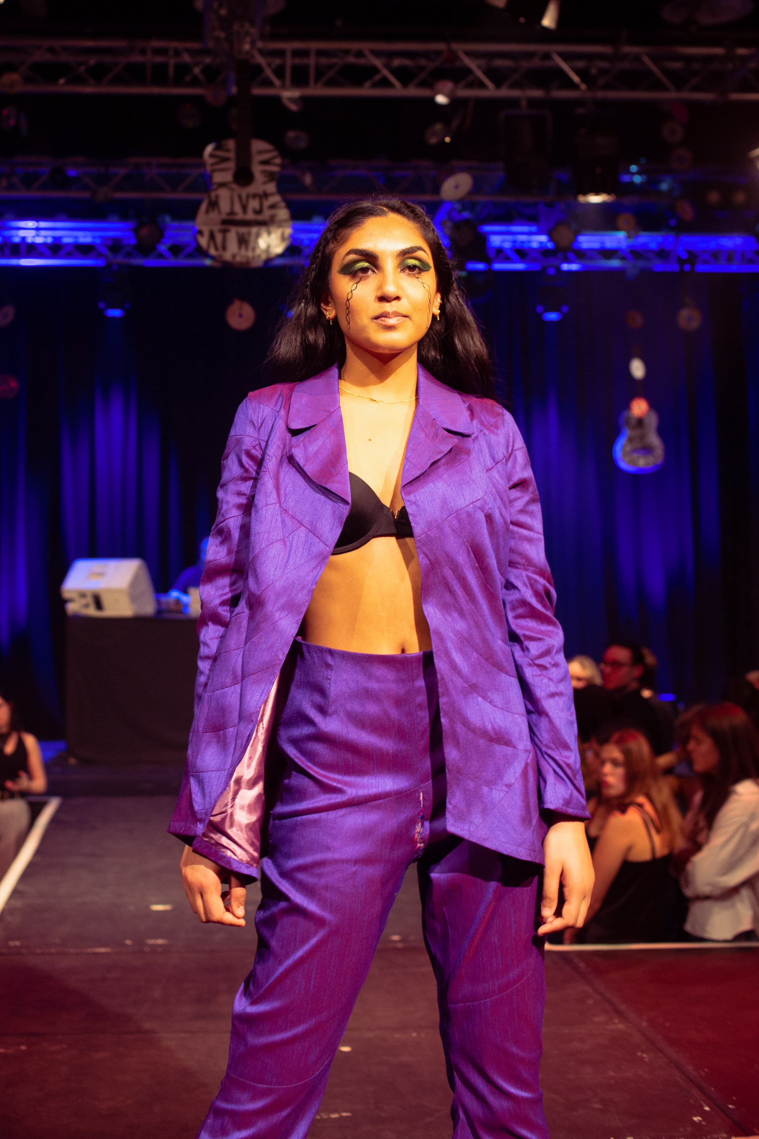 CATWALK24 — photograph 302 of 345