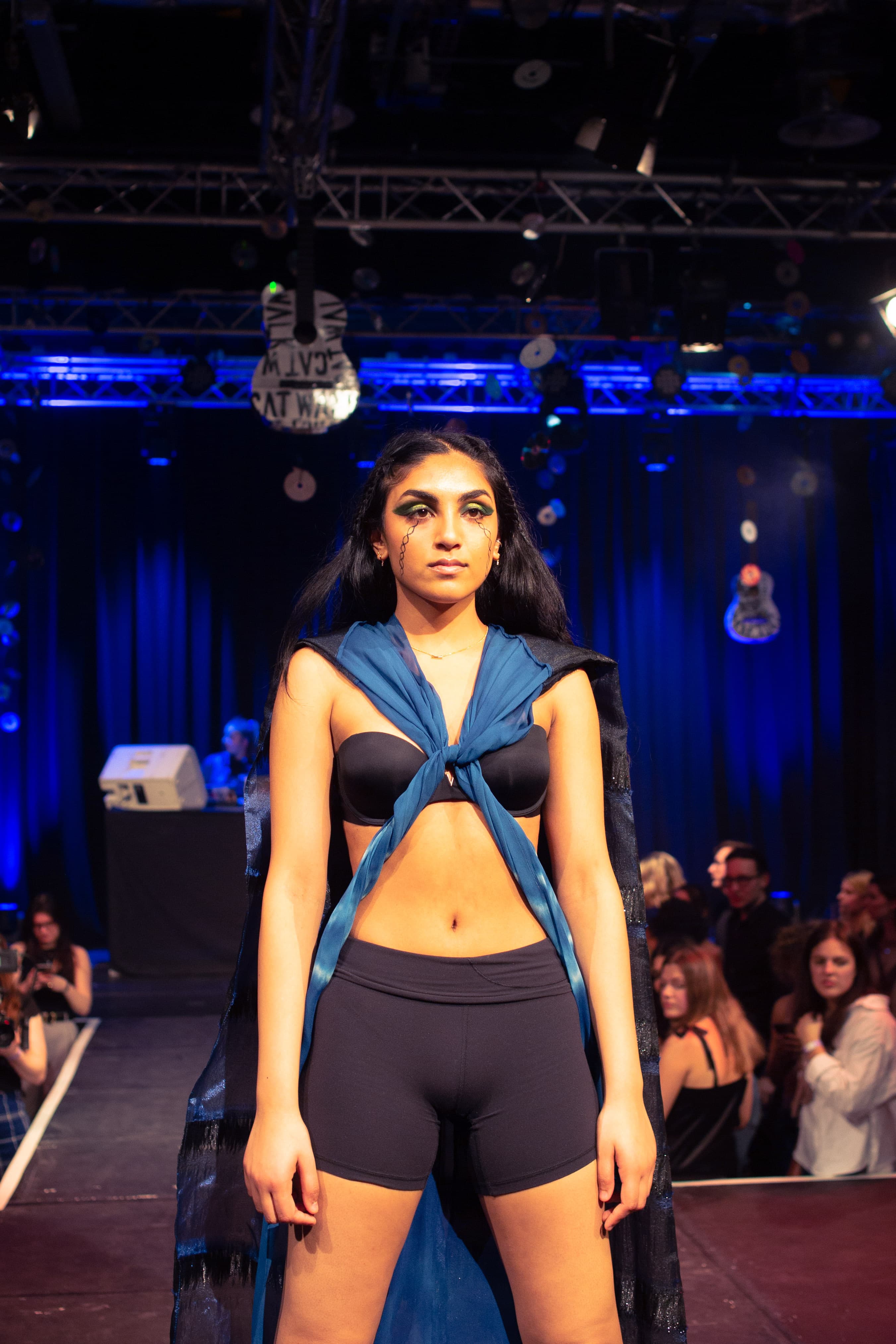 CATWALK24 — photograph 331 of 345