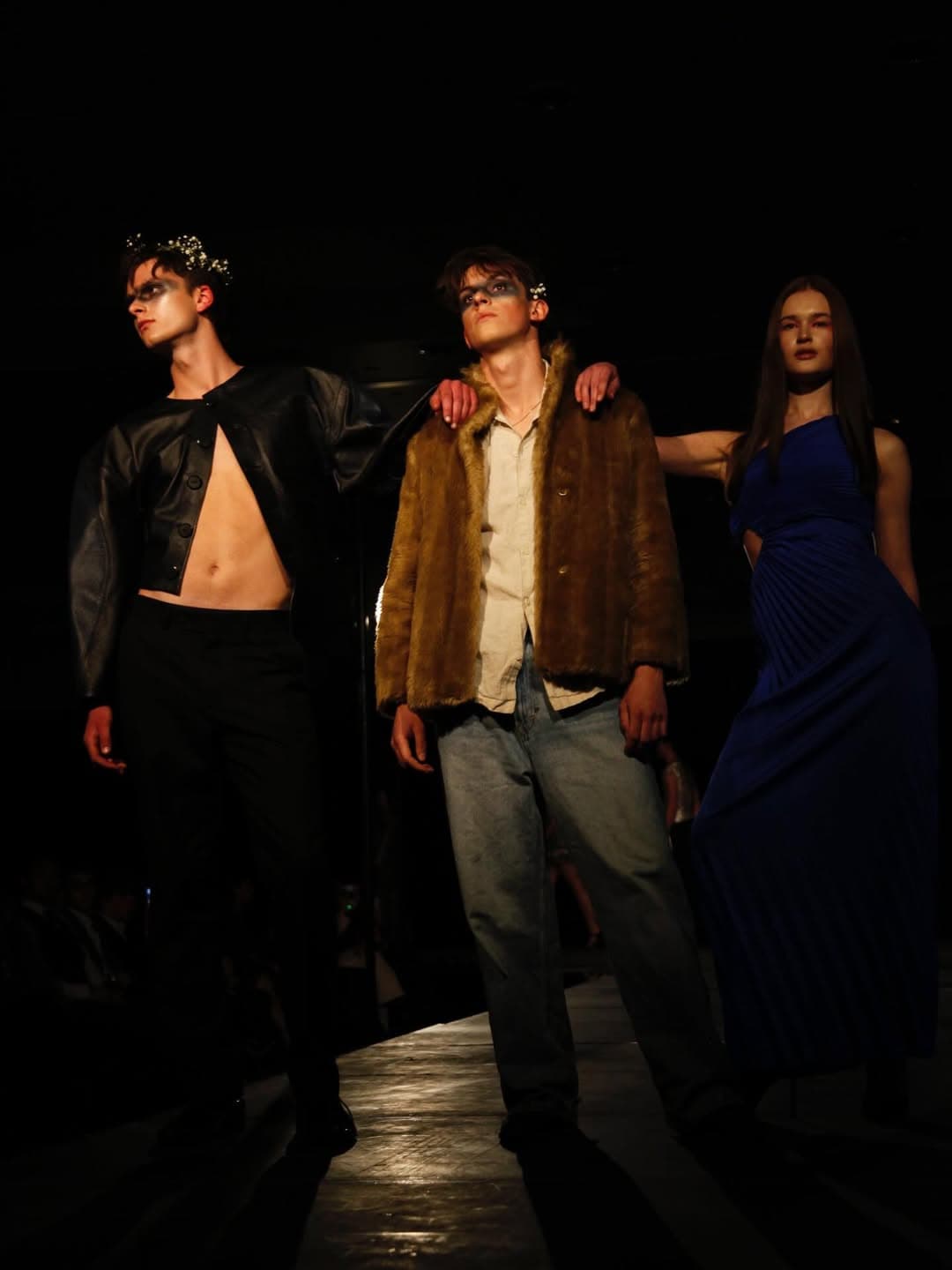 CATWALK26 — photograph 25 of 61