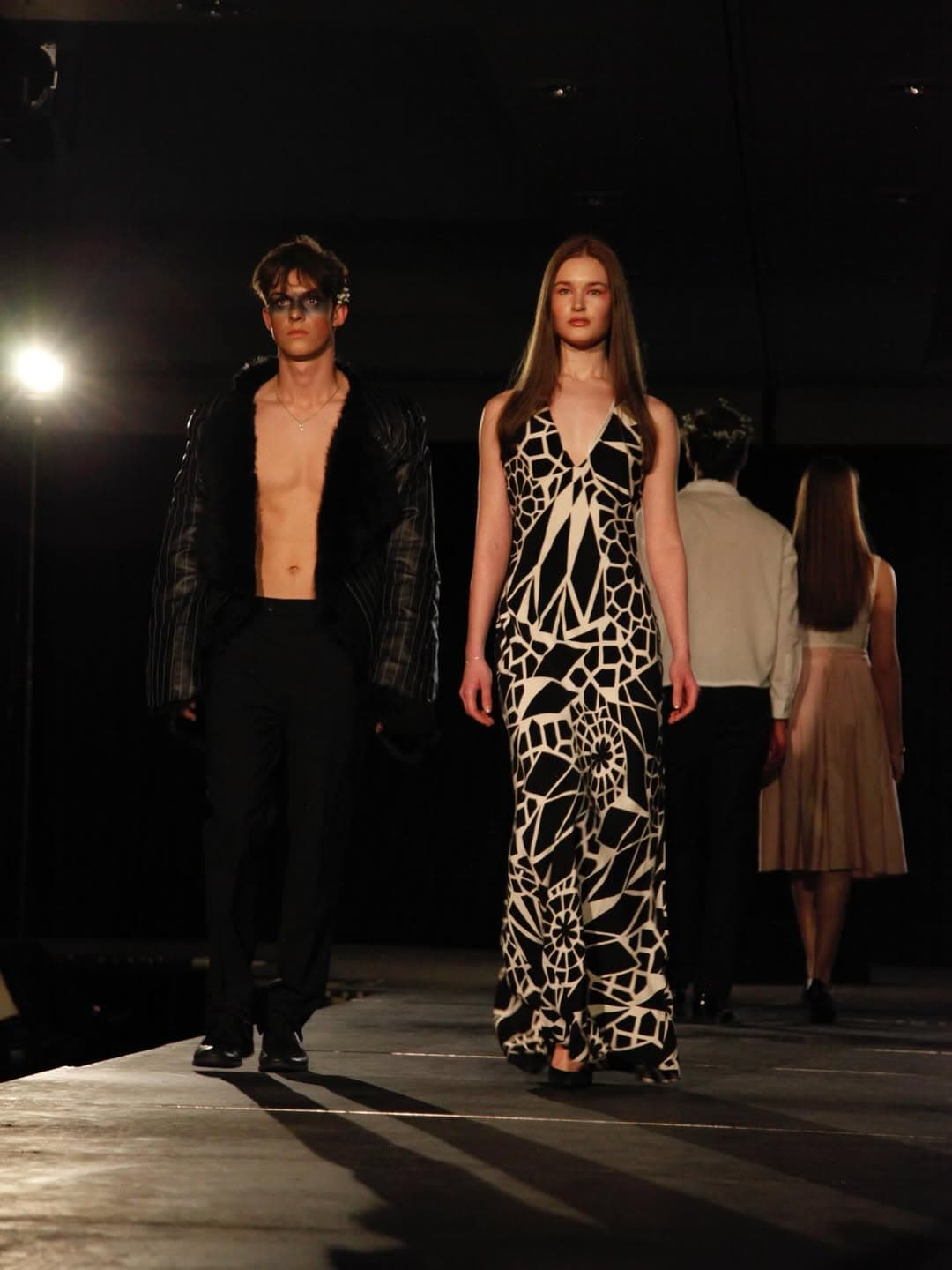 CATWALK26 — photograph 39 of 61